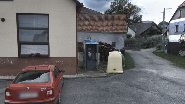 Na Příbramsku demontují poslední telefonní budku v Česku